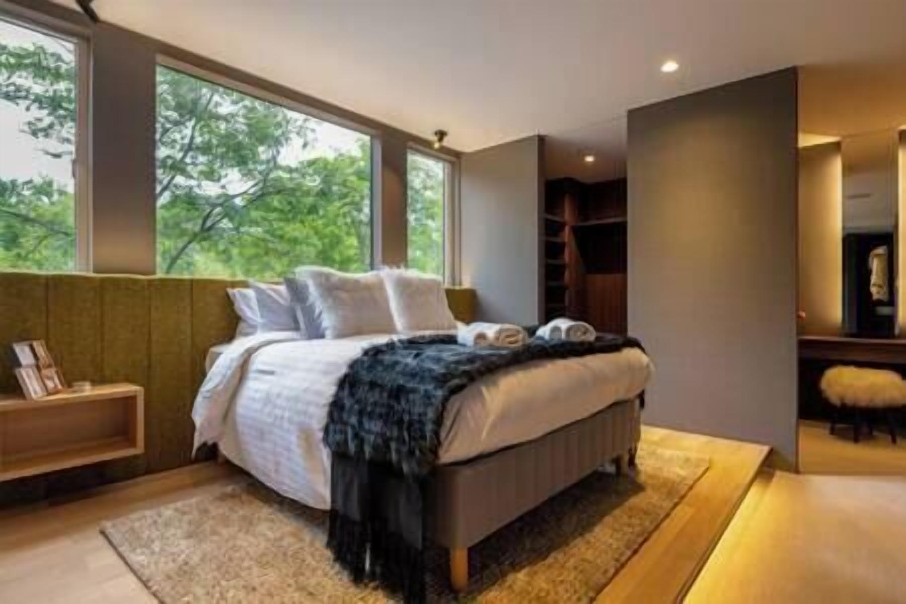 3 bedrooms, bed sheets