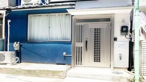 Gambar tidak terklasifikasi, 2 dari 29, tombol
