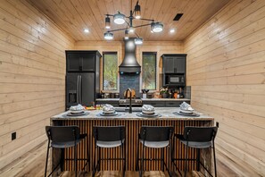 Mikrowelle, Herdplatte, Geschirrspüler