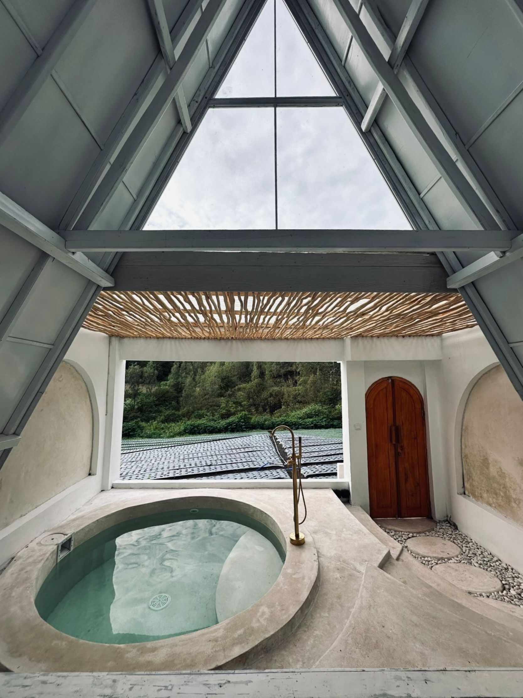 Villa, eigener Pool, Hügelblick