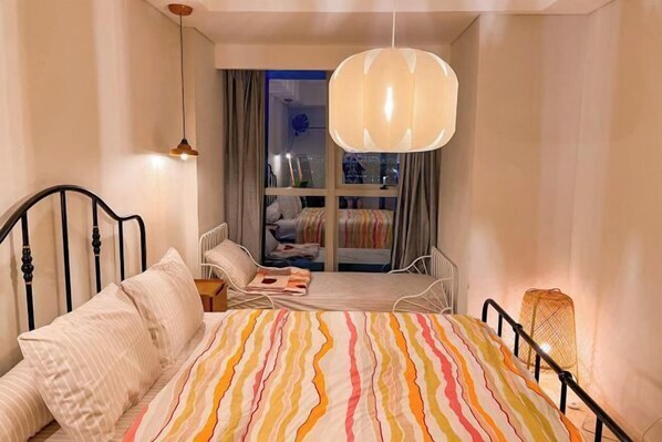 Cribs/infant beds - Gold Coast PIK Apartments by HostJess (North Jakarta)