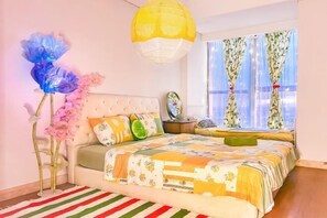 Cribs/infant beds - Gold Coast PIK Apartments by HostJess (North Jakarta)