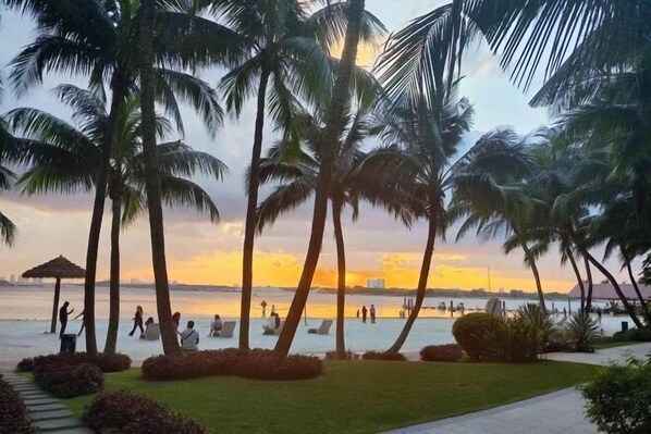 Private beach nearby, fishing