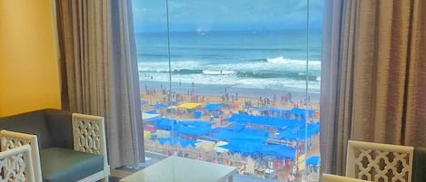 经典套房, 海景 | 客房内保险箱、办公桌、笔记本电脑工作区、免费 WiFi