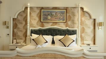 Classic Suite, Sea View | In-room safe, desk, laptop workspace, free WiFi