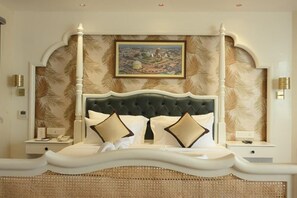 Classic Suite, Sea View | In-room safe, desk, laptop workspace, free WiFi