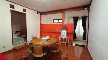 Villa 8 Bedroom | Living area