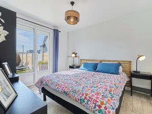 2 Schlafzimmer, Schreibtisch, Internetzugang