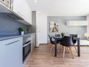 Private kitchen - Apartment Sama by Interhome (Salou)