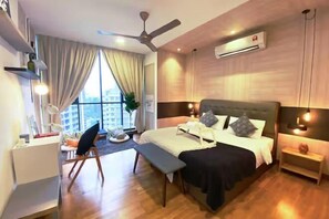 Room - Sanitized, KL Gateway@ Bangsar KL Netflix LRT (Kuala Lumpur)