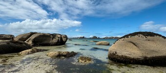 Renovated House Ty Madeleine – 3 Minutes’ Walk from the Sea, Ideal for Families