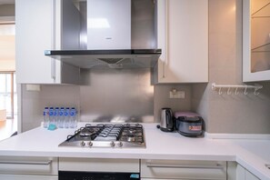 Căn hộ Superior, 3 phòng ngủ, ban công, quang cảnh thành phố | Bếp riêng