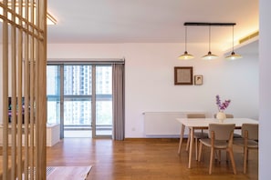 Superior Apartment, 3 Bedrooms, Balcony, City View | Living room | Smart TV - Tyms 3BR 2BA Apt Near Metro (Shanghai)