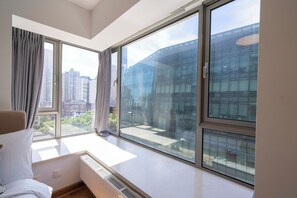 Căn hộ Superior, 3 phòng ngủ, ban công, quang cảnh thành phố | Bàn ủi/dụng cụ ủi quần áo, truy cập Internet không dây miễn phí