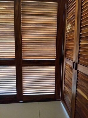 Luksus-loftsrom, 1 soverom, resort-utsikt | Allergitestet sengetøy, dundyner og senger med Select Comfort-madrass