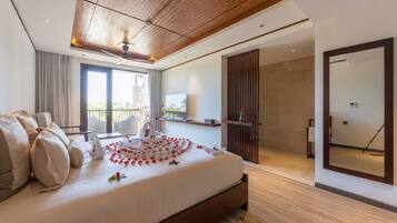 Pillow-top beds, minibar, in-room safe, blackout curtains