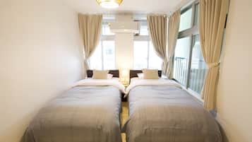 Apartment | Blackout drapes, iron/ironing board, free WiFi