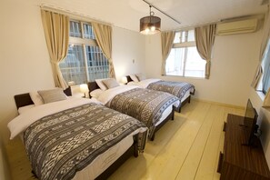 Apartment | Blackout drapes, iron/ironing board, free WiFi