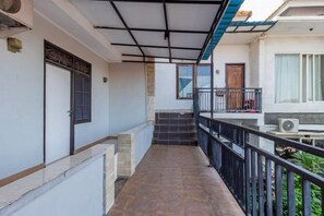 Unclassified image, 2 of 8, button - SN Guest House near Trans Studio Mall Bali (Bali)
