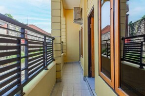 Unclassified image, 5 of 8, button - SN Guest House near Trans Studio Mall Bali (Bali)
