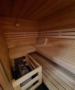 Sauna - Cabin in Wiler with sauna and Wi-Fi (Wiler)