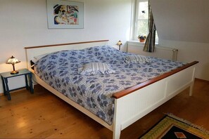 2 bedrooms, Internet