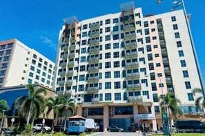 Exterior - Royal Crown Scsp 990 KK CBD near Imago (Kota Kinabalu)