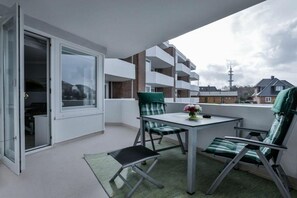 Outdoor dining - Holiday apartment in Sylt with 1 bedroom (Westerlandf)