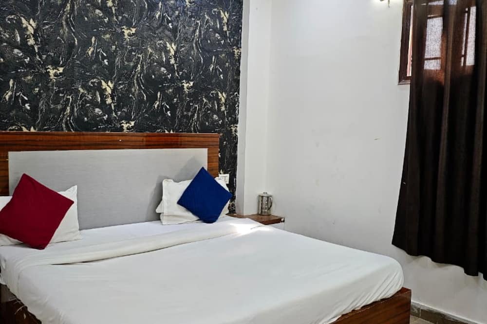 HOTEL SAI SHARNAM