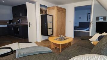 1 bedroom, internet, bed sheets