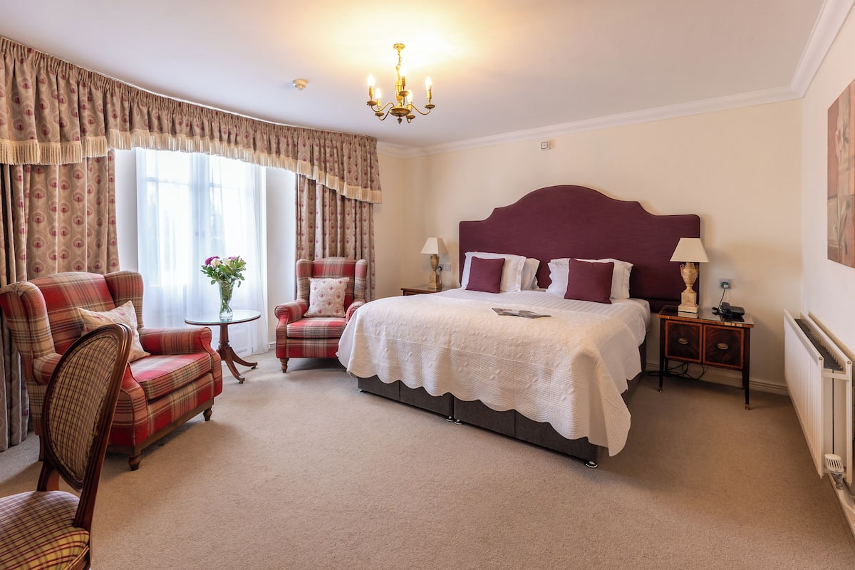 Kahden hengen superior-huone | Työpöytä, kannettavalle tietokoneelle sopiva työtila, pimennysverhot