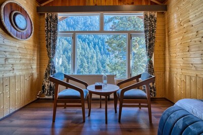 Xenious White House Eco Resort