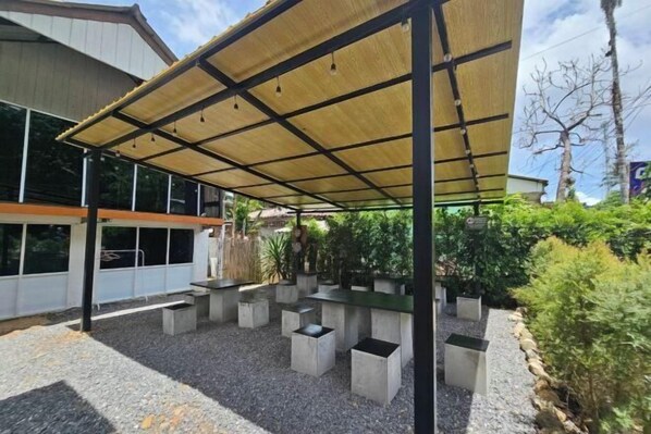 Exterior - Nahm Khao Sok Hostel and Camping (Phanom)