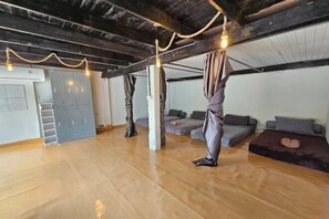 Room - Nahm Khao Sok Hostel and Camping (Phanom)