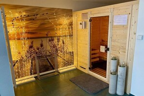 Sauna - Holiday home in Warin with swimming pool (Warin)
