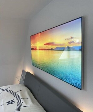 2 عدّة غرف نوم ومكواة/لوح كي وخدمة الإنترنت وملاءات أسرّة