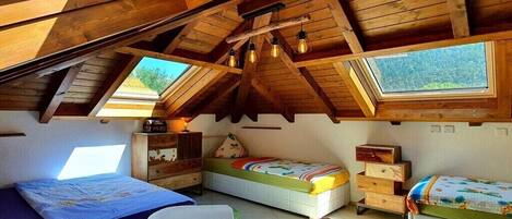7 bedrooms, iron/ironing board, Internet, bed sheets