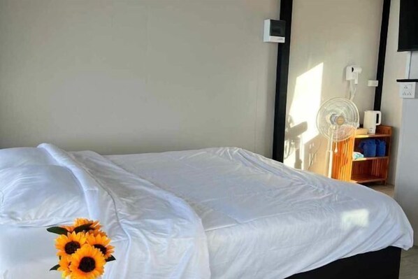 Exterior - Wimanmok Phuthapbuek (Lom Kao)