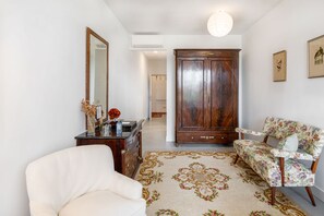 Deluxe Double Room, Garden View | Desk, laptop workspace, free WiFi