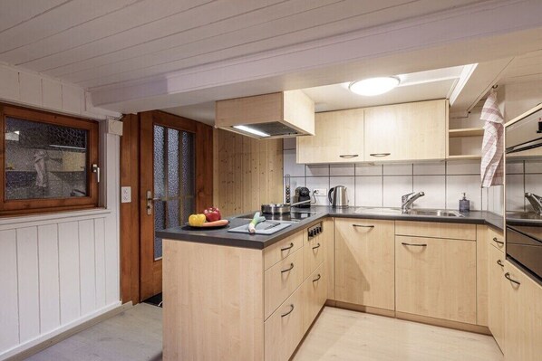 Fridge, oven, dishwasher