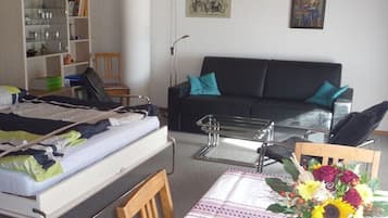 Internet, bed sheets