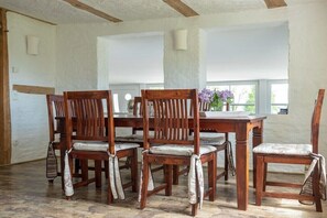 تناول الطعام