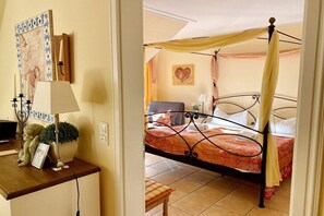 1 bedroom, iron/ironing board, Internet, bed sheets