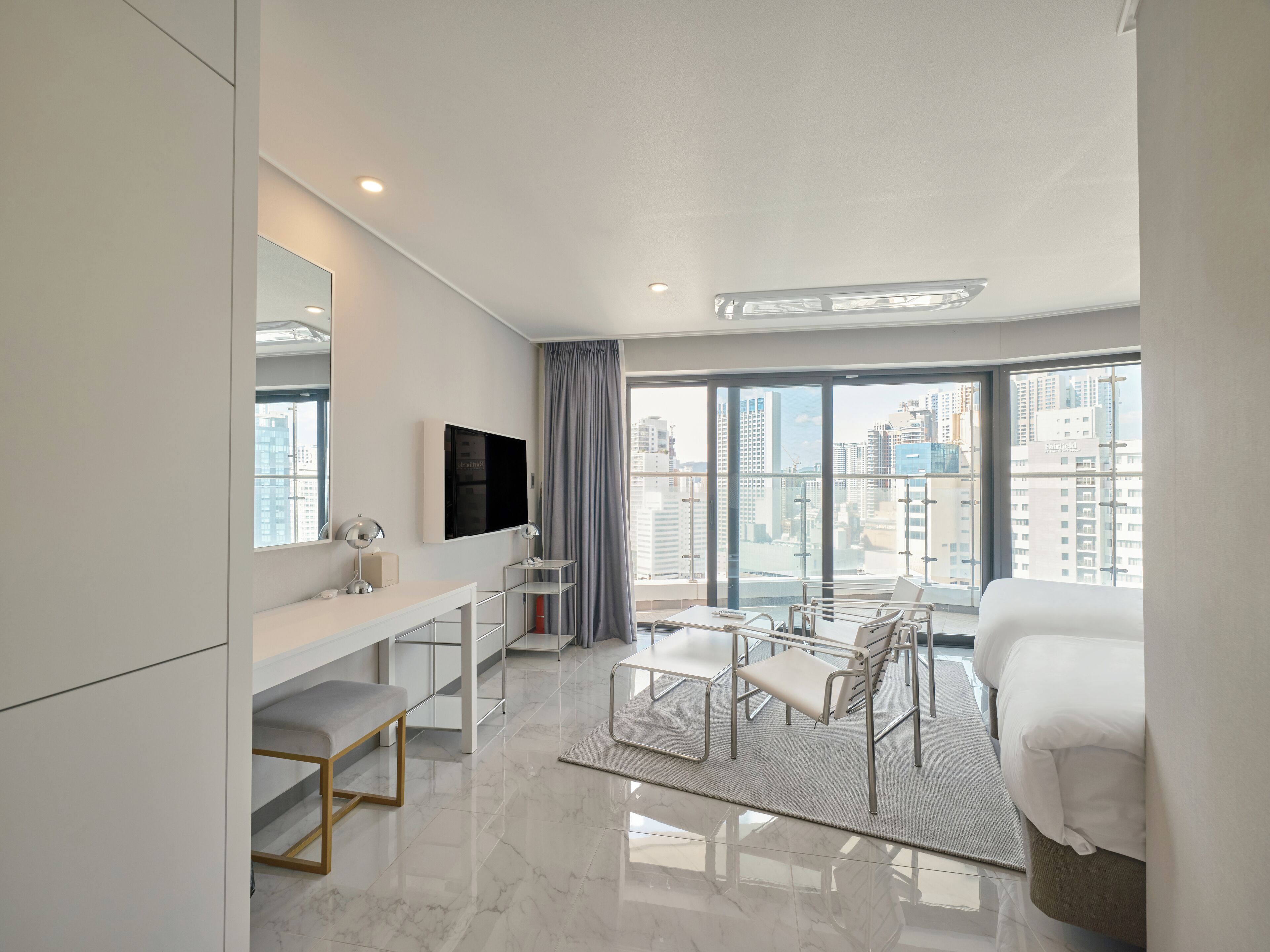 Deluxe Family City (No Parking) | 免费 WiFi