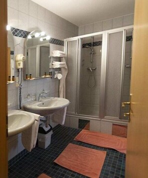 Een douche, een haardroger