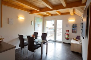 Dining - Holiday farm by the lake (Willerzell bei Einsiedeln)