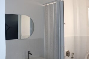 Room - The Moment hostel (Bangkok)