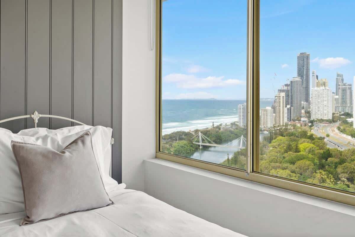 3 bedrooms, iron/ironing board, travel cot, free WiFi