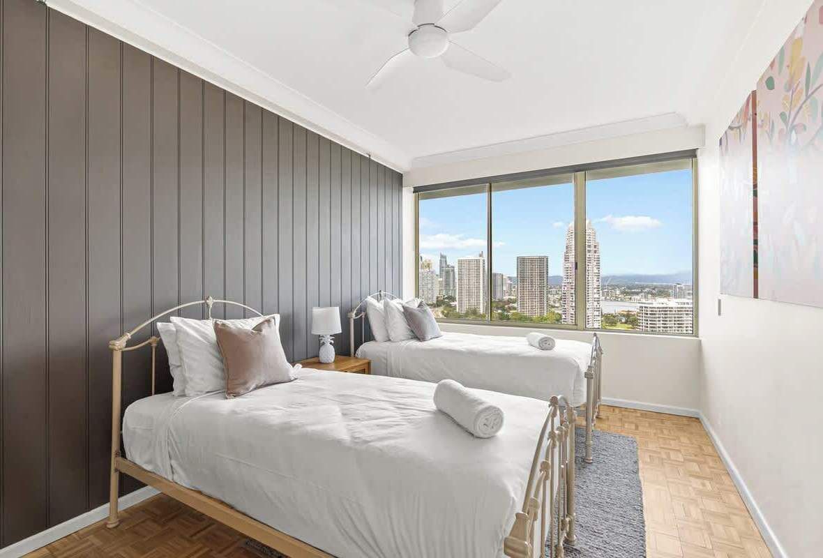 3 bedrooms, iron/ironing board, travel crib, free WiFi