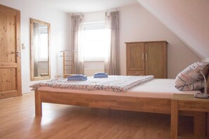 2 bedrooms, free WiFi - Holiday home with 2 bedrooms (Wangerland-Hooksiel)